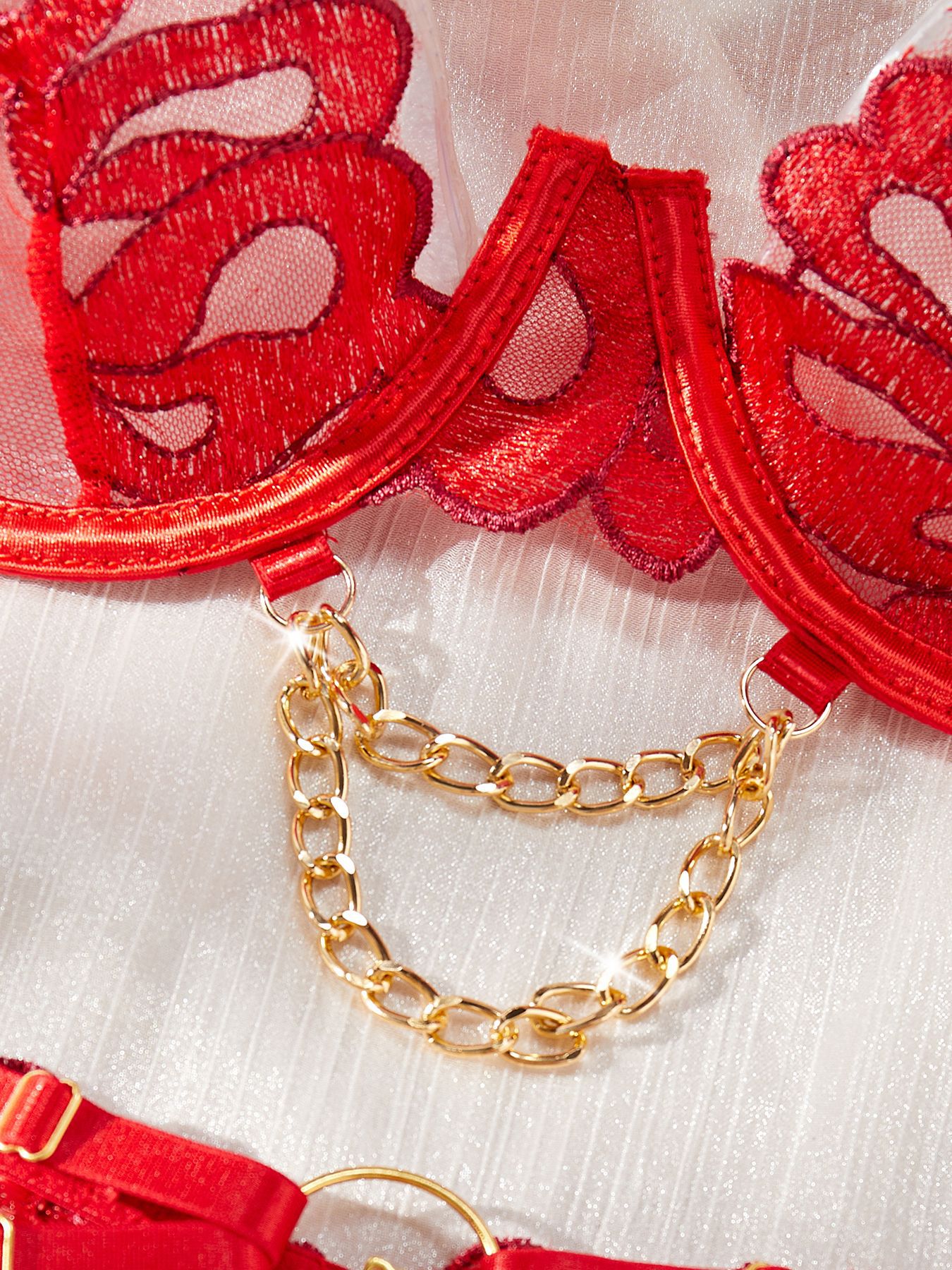 Red Chain Detail Underwire Lingerie Set product detail 9