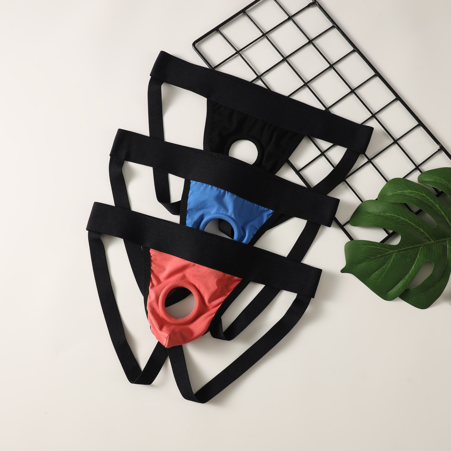 Cutout Ring Detail Men's Thong product detail 7